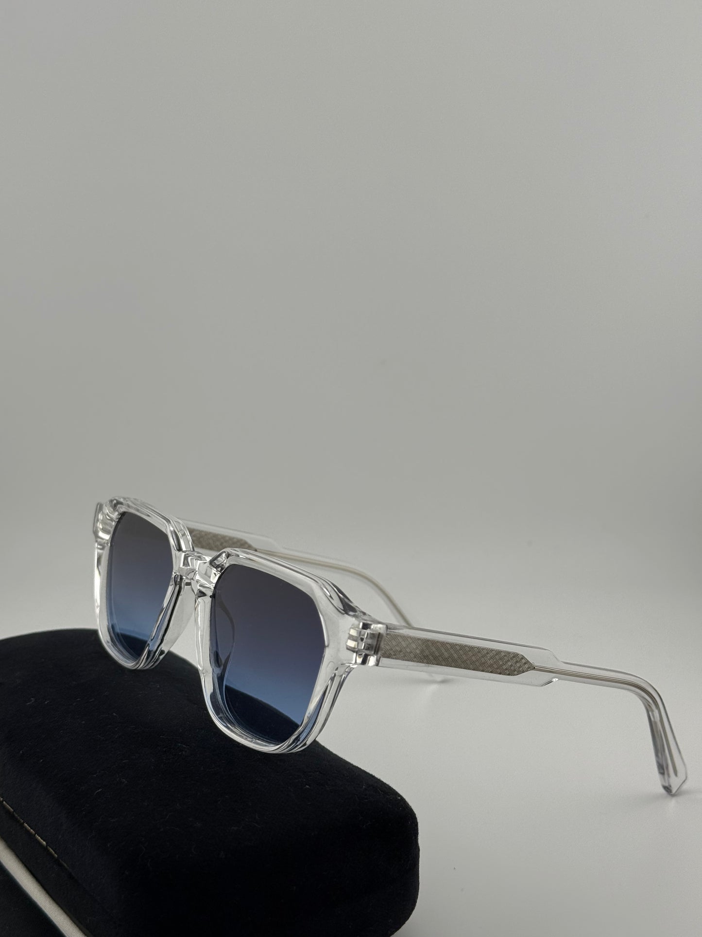 Luxe Breeze