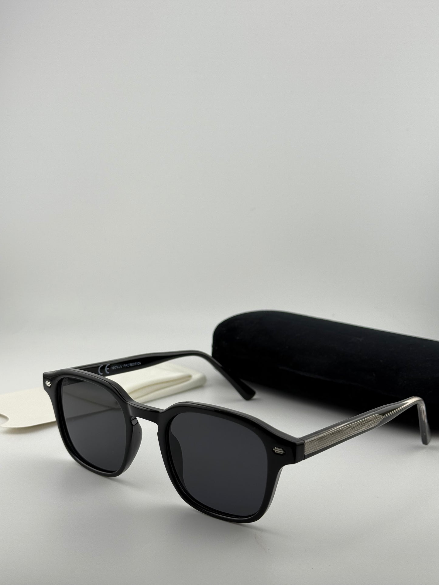 Prisma Black