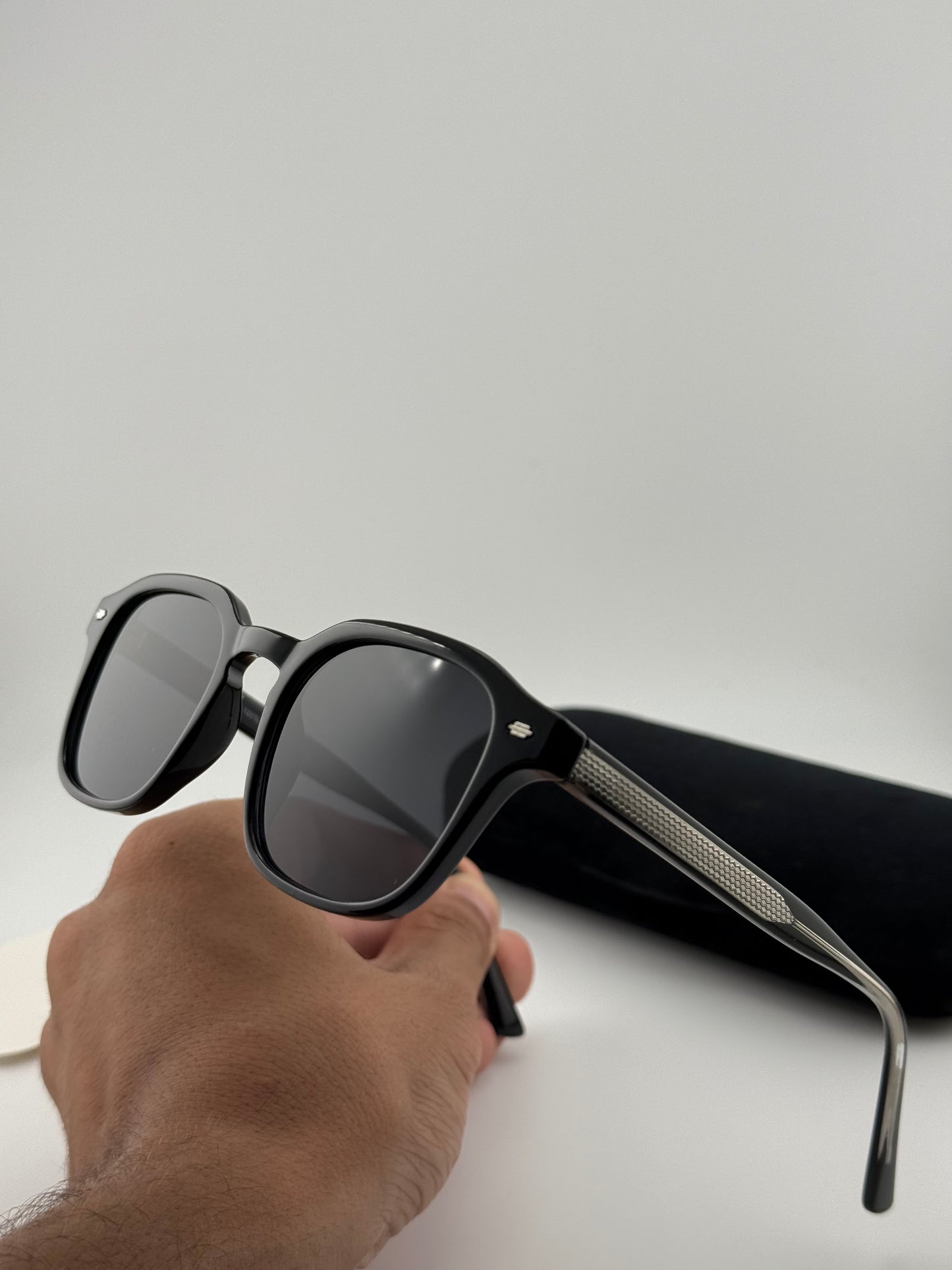 Prisma Black