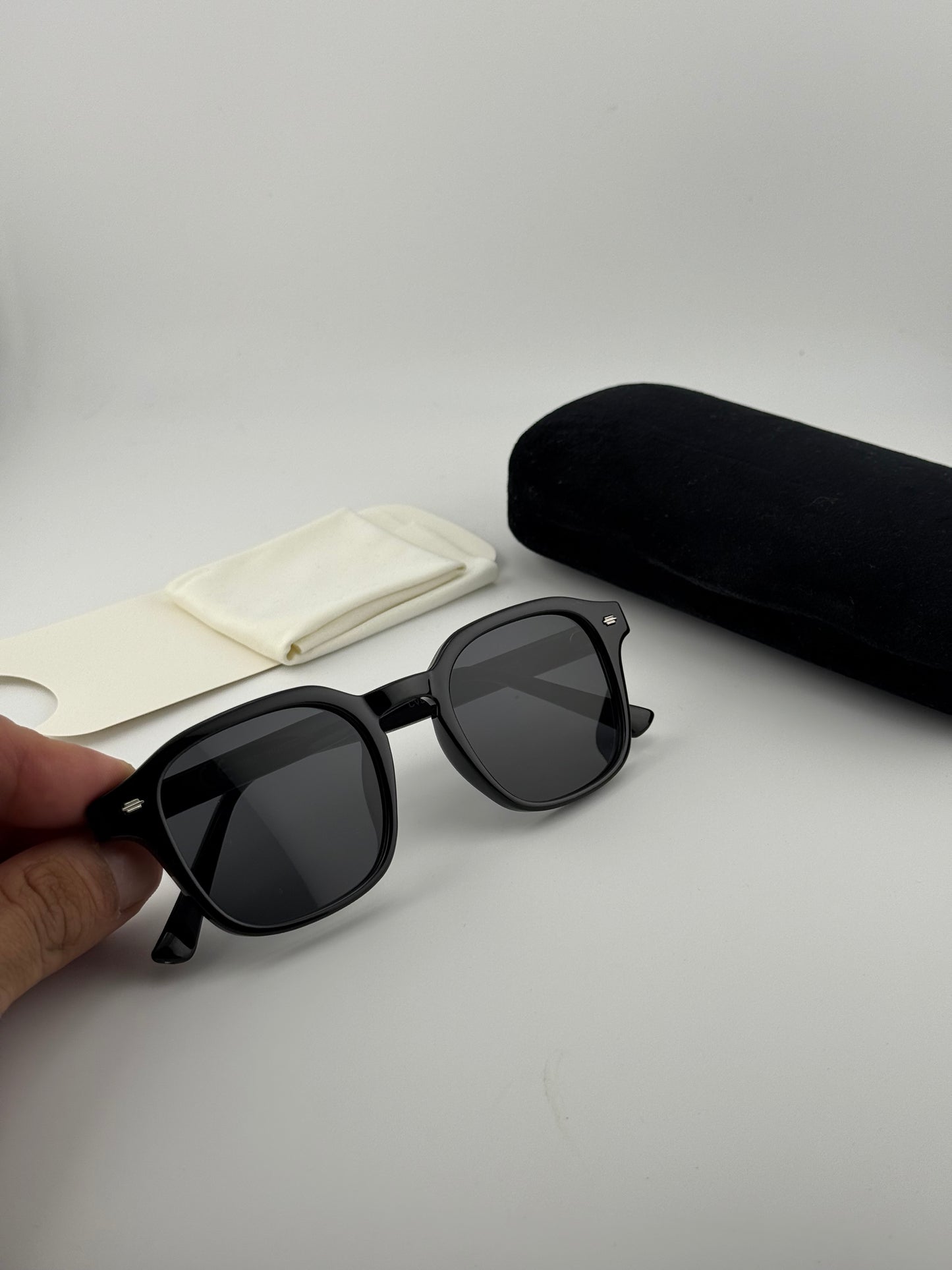 Prisma Black