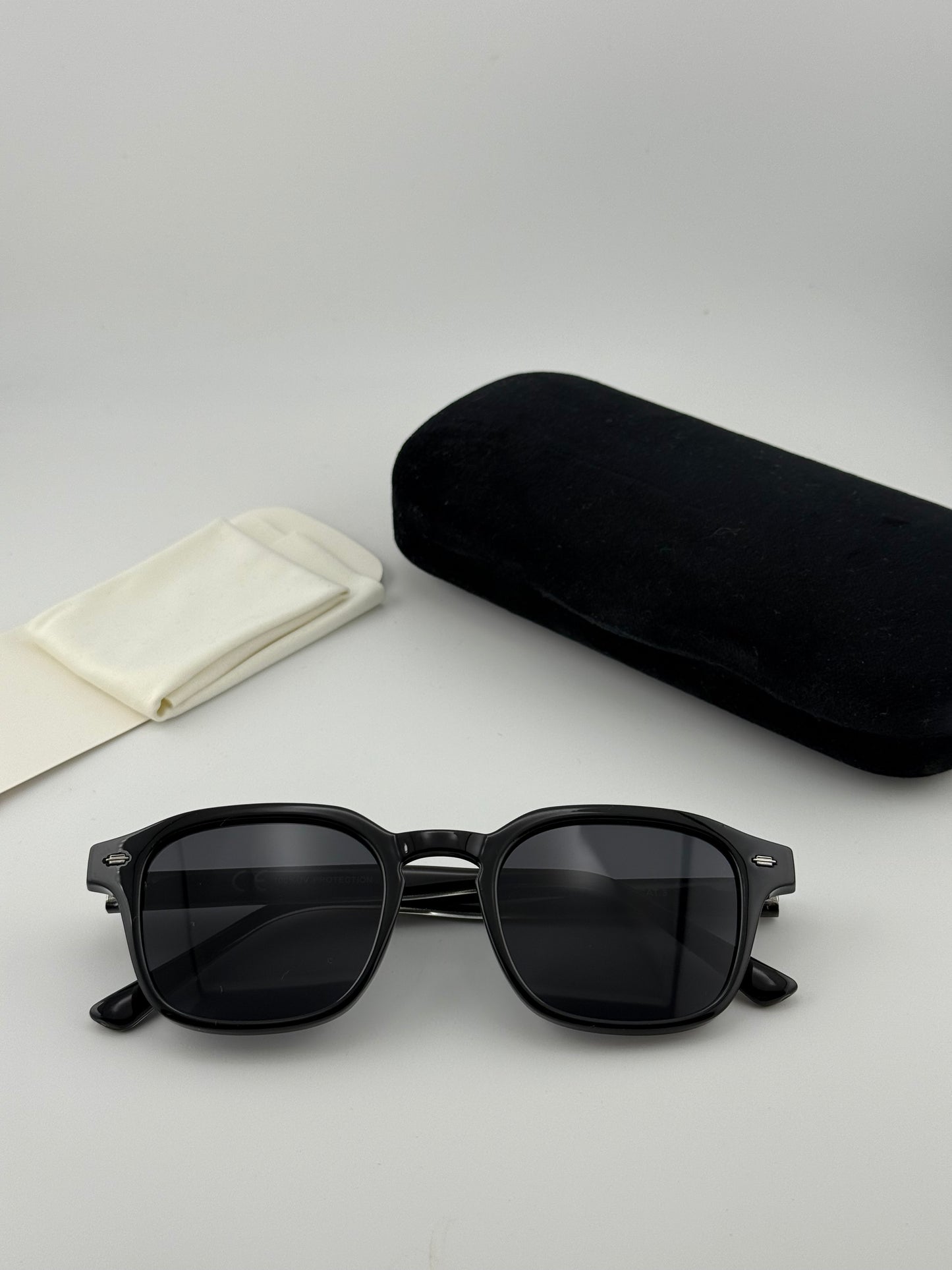 Prisma Black