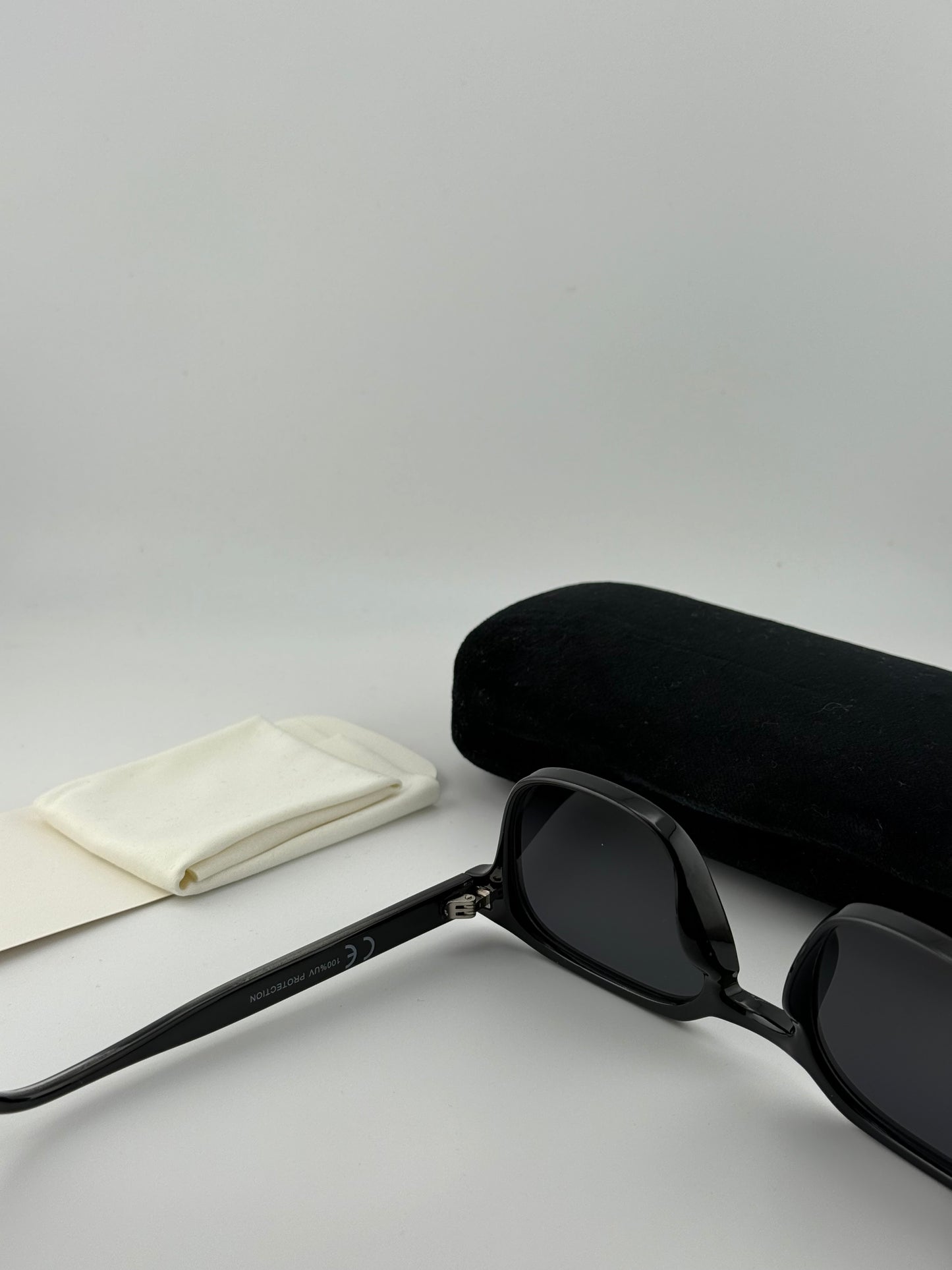 Prisma Black
