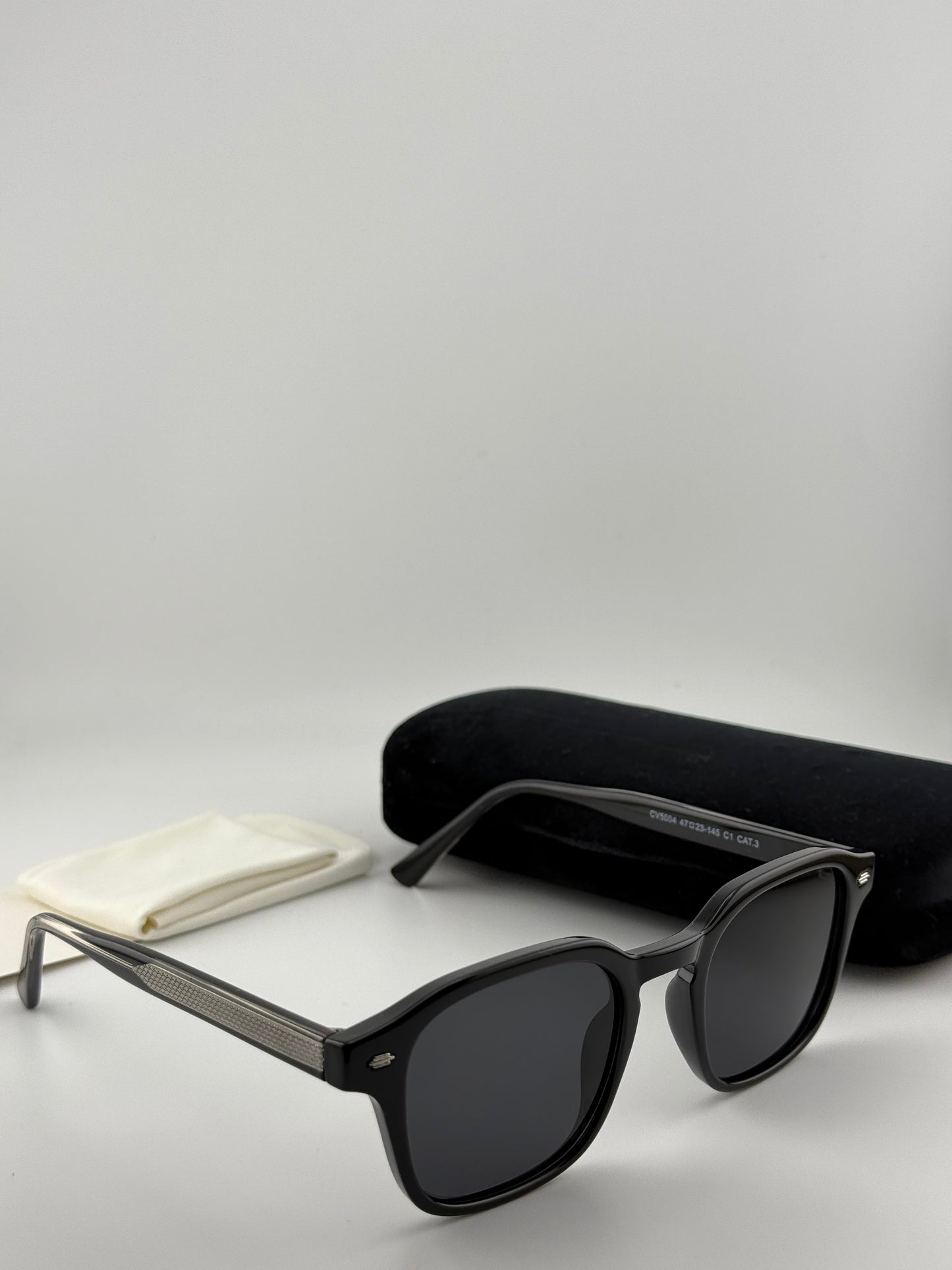 Prisma Black